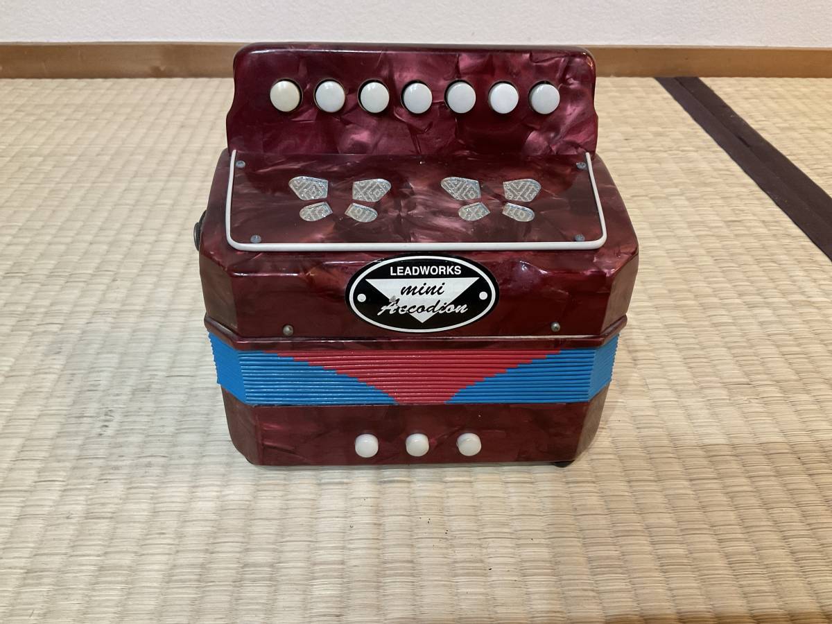 LEADWORKS Mini accordion 