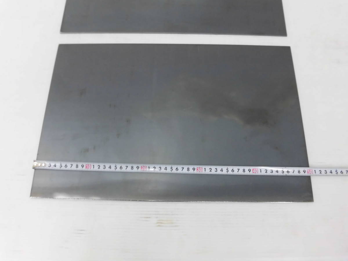 鉄板 　黒皮　スチール板　板厚3.2mm　322mm x 500mm 2枚　切板　切材　溶接材 D_画像2