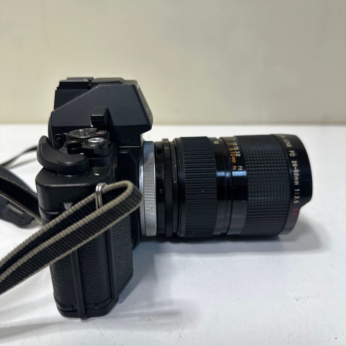 A311 Canon F-1 フィルムカメラ FD 28-50mm 1:3.5 レンズ　レトロ　現状_画像5