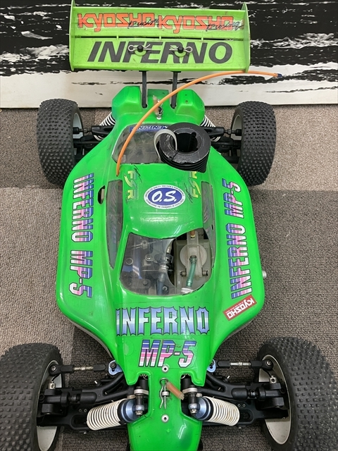 上11338 詳細不明 KYOSHO 京商 1/8 INFERNO インファーノ MP-5 4WD レーシングバギー ラジコン _画像2