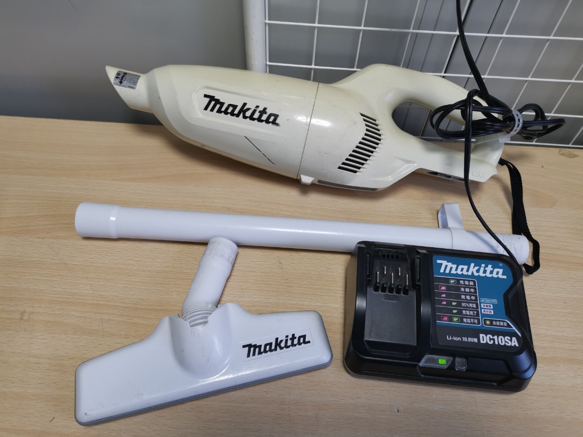 動画あり　makita マキタ 充電式クリーナー 掃除機 CL108FD　充電器DC10SA　中古品　現状販売　6655_画像1