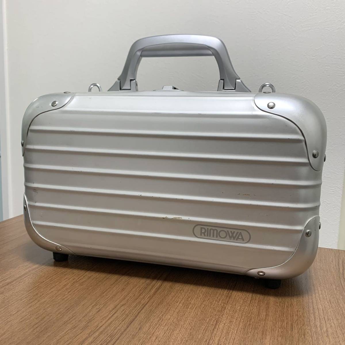 RIMOWA リモワ トパーズ ピッコロ ショルダーストラップ付き_画像2