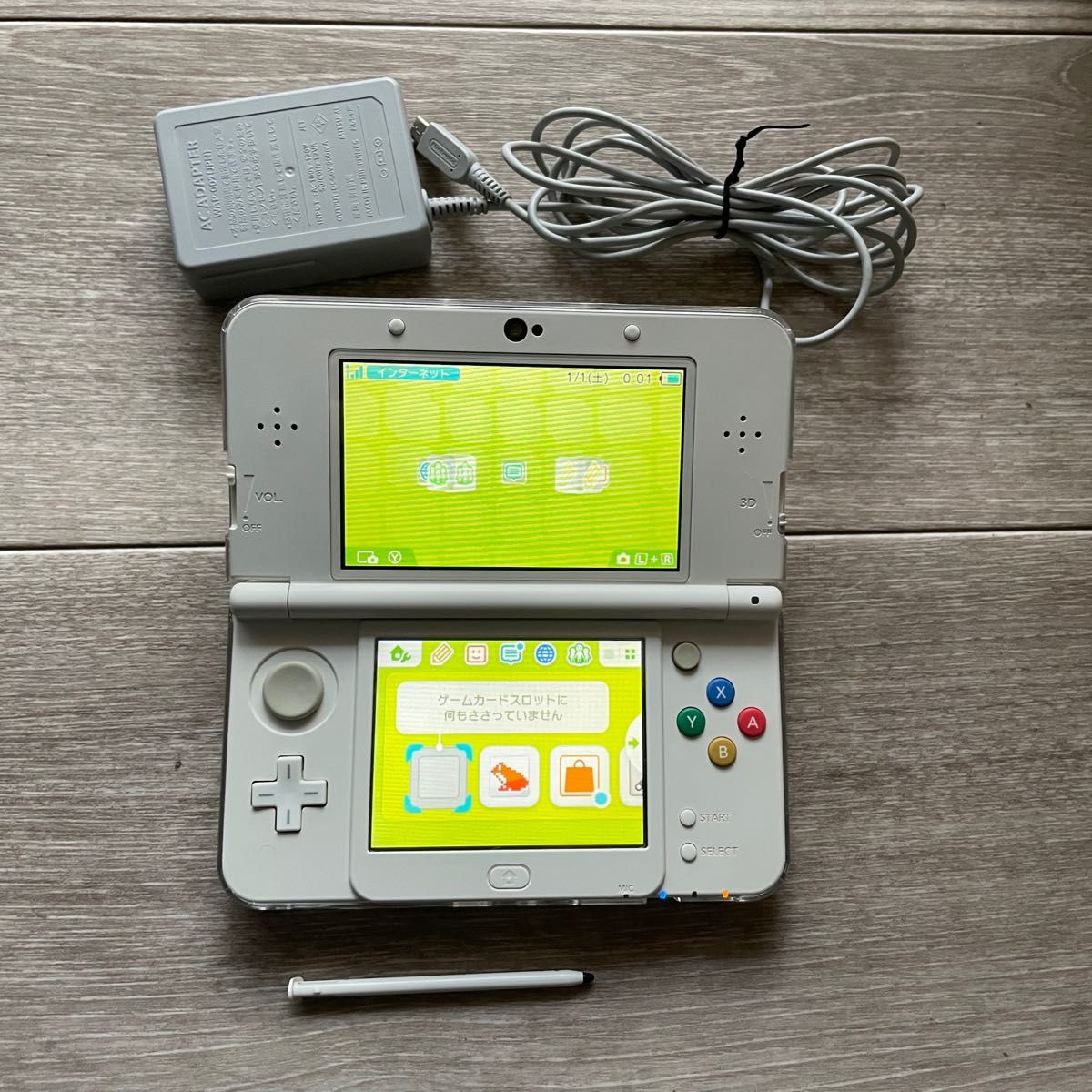 N3DS Newニンテンドー3DS 本体 ホワイト 動作確認済み