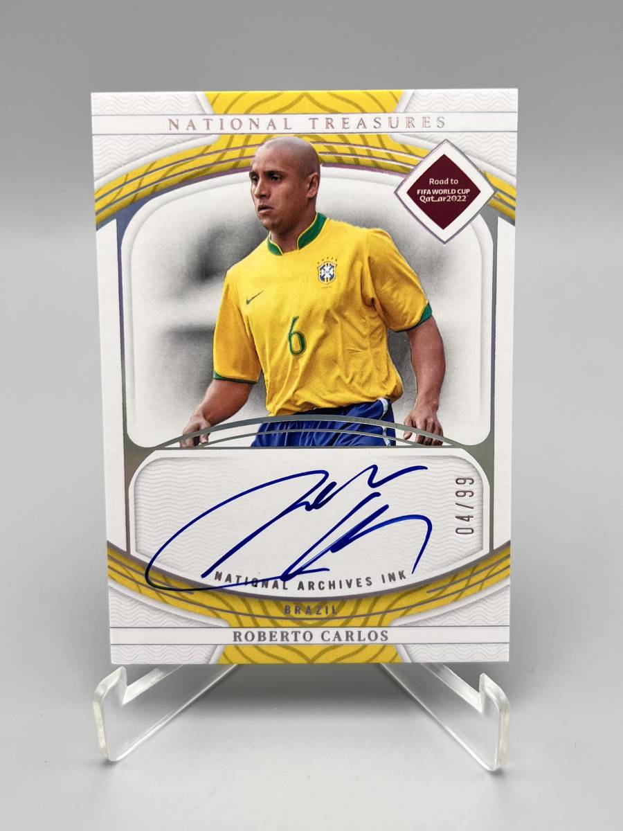 【99枚限定】2022 Panini National Treasures ロベルト・カルロス ROBERTO CARLOS 直書き 直筆サインカード BRAZIL Autoの画像1