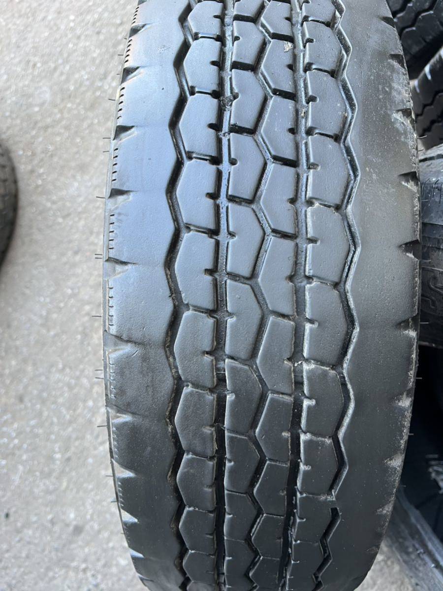 205/70R16 (111/109L)LT ダンロップ SPLT21 ミックス　　2019年製　1本