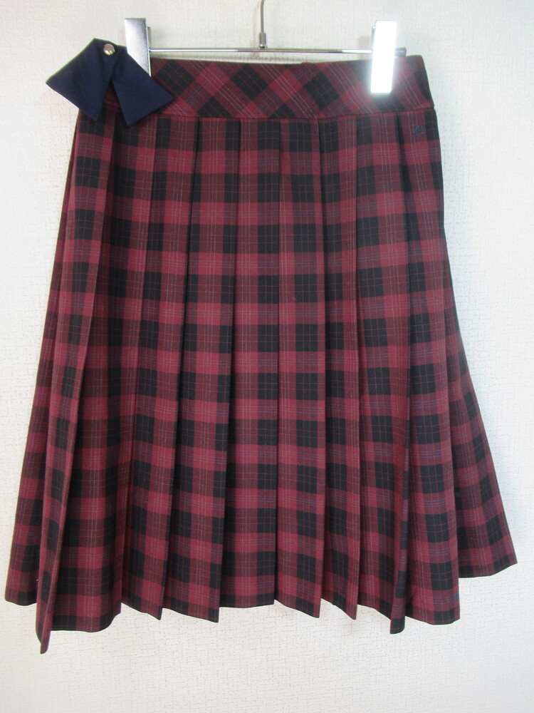 z0532　430　夏制服スカート simokawa 赤＋黒チェック 紺リボン付_画像3