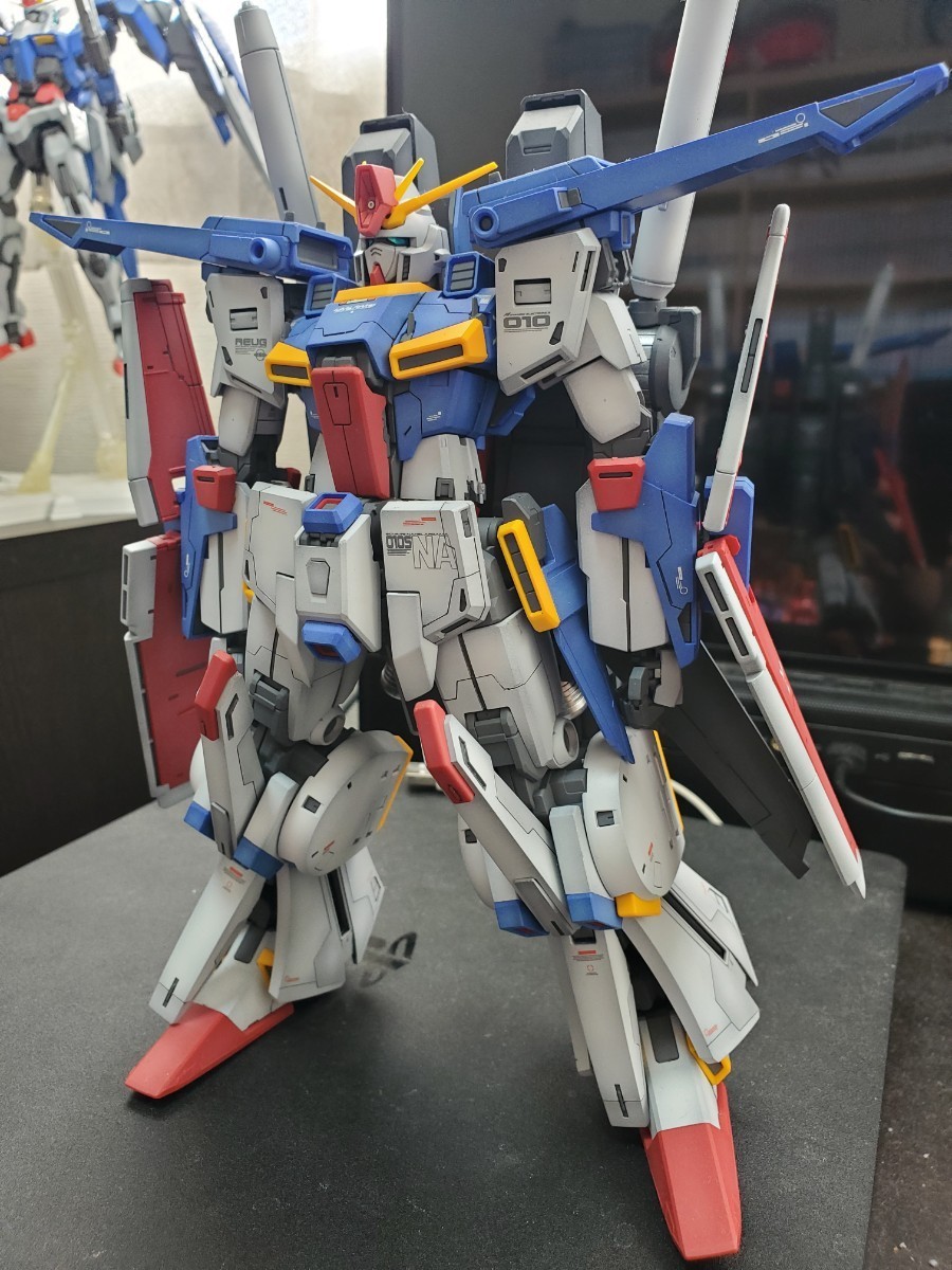 MG 強化型ZZガンダム　完成品　塗装済み_画像2