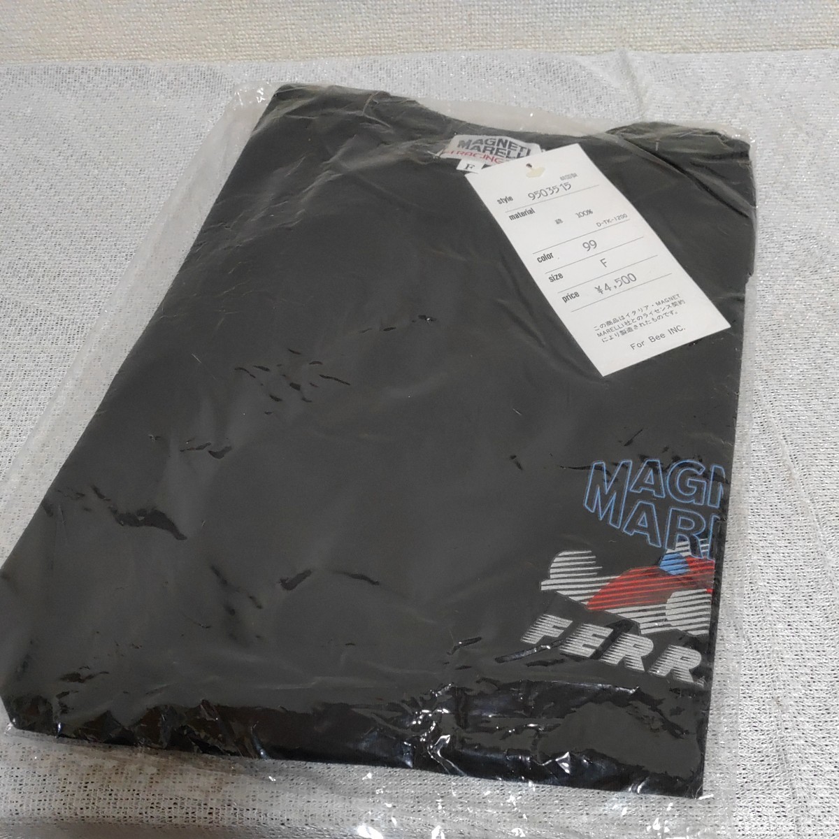 【タグ付き】Tシャツ　ferrari フェラーリ ライセンス契約品 ロゴ 馬　黒ロゴ　 tシャツ 　タグ付き　未使用　0123-B5-SA10_画像1