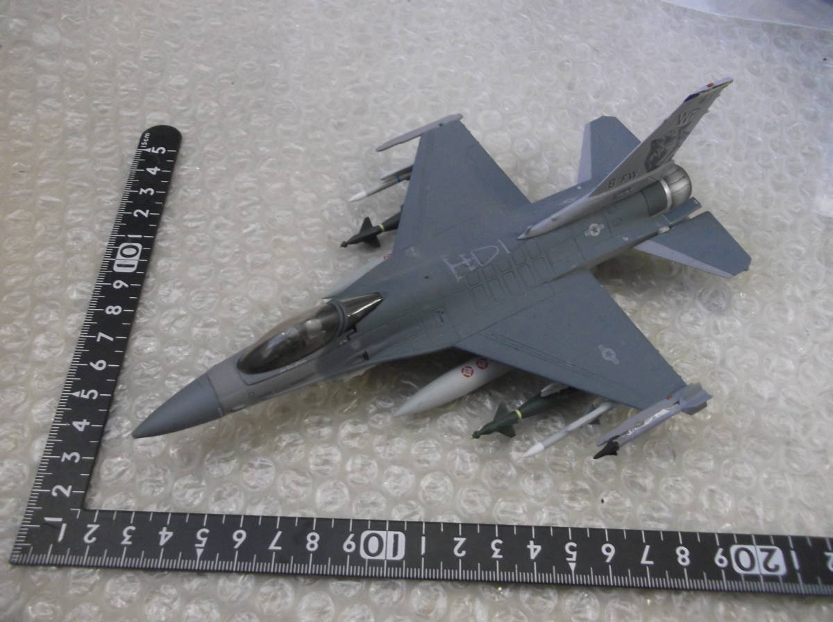 1/72 F-16 飛行機 戦闘機 合金 ダイキャスト 航空機 ジャンク 現状渡し品 同梱不可_画像1