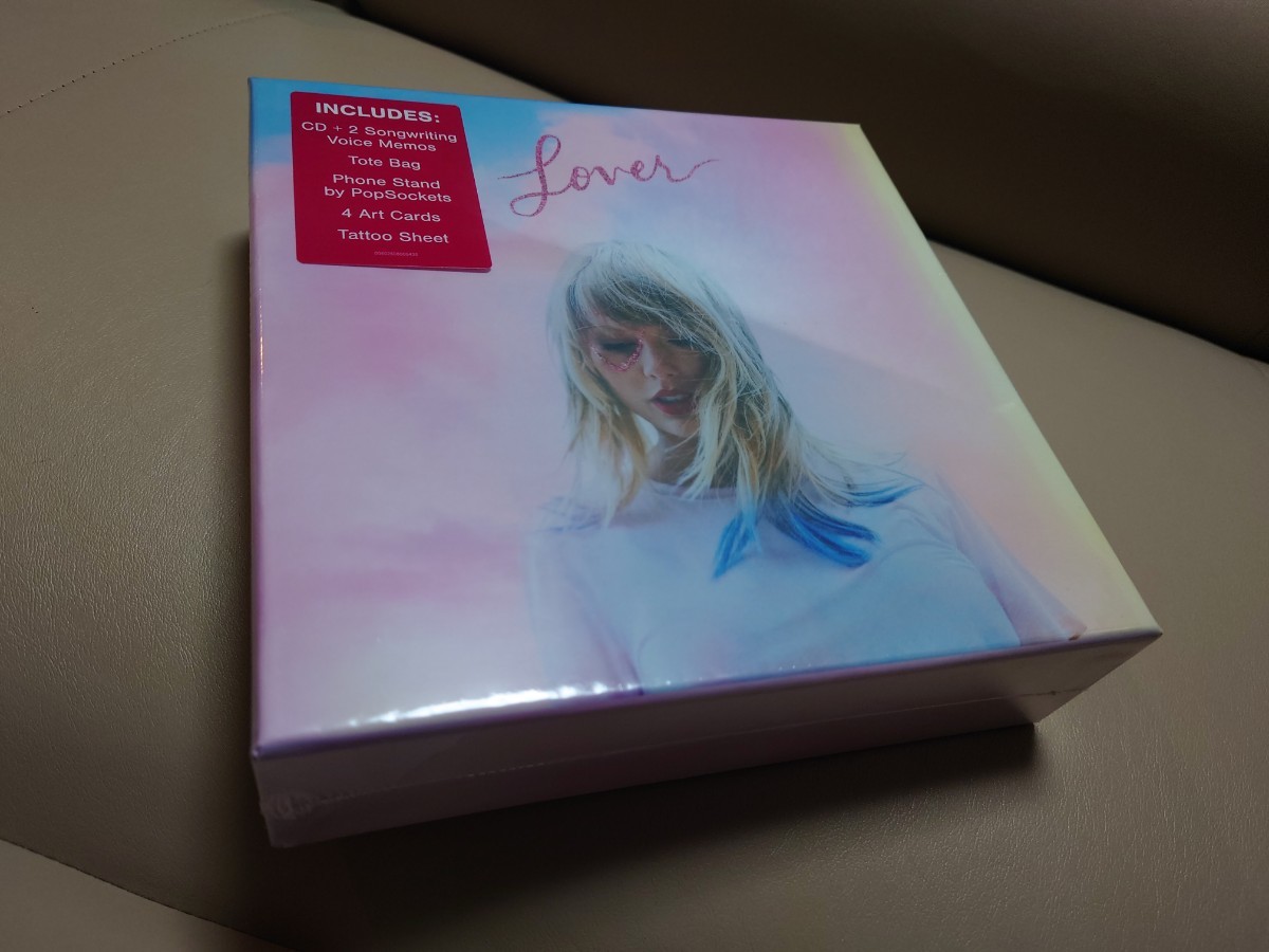 テイラースウィフト　CD Lover 輸入盤　限定　ボックス仕様　新品未開封　Taylor Swift ラヴァー_画像1