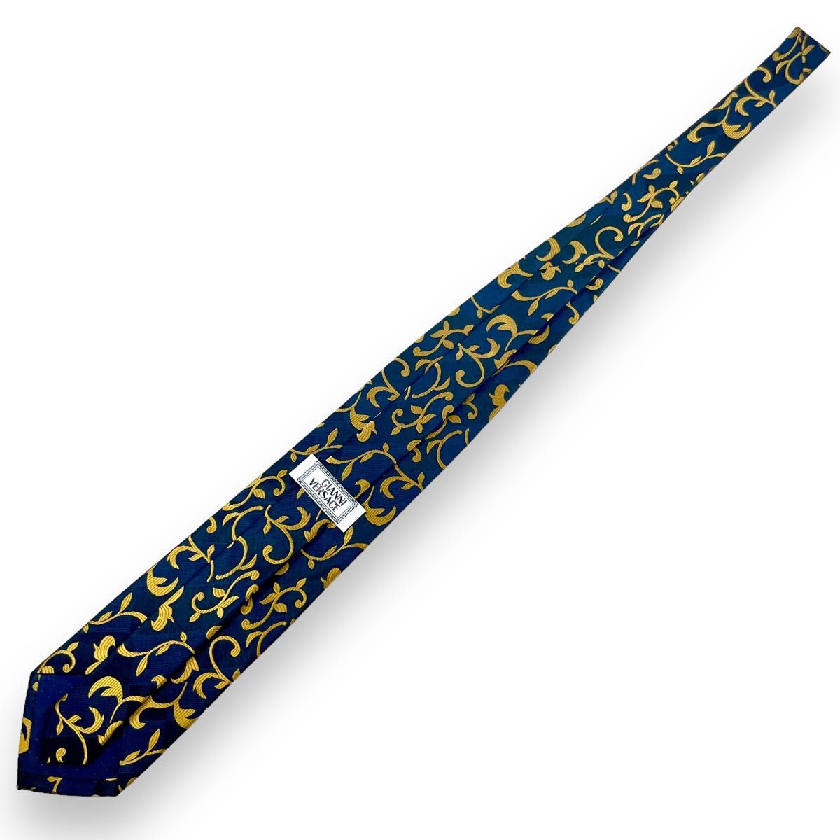 美品 GIANNI VERSACE (ジャンニヴェルサーチェ) 総柄バロック スカーフ 柄 メンズ レギュラー シルク ネクタイ
