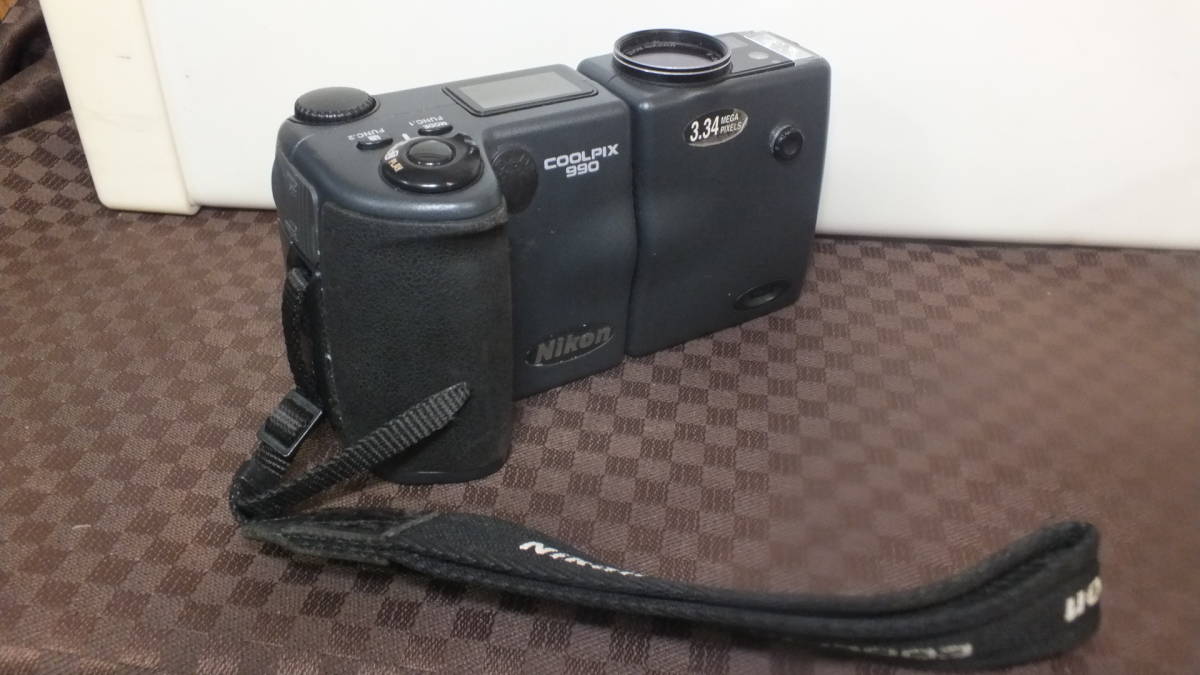 ジャンク　ニコン Nikon COOLPIX990 デジタルカメラ_画像1