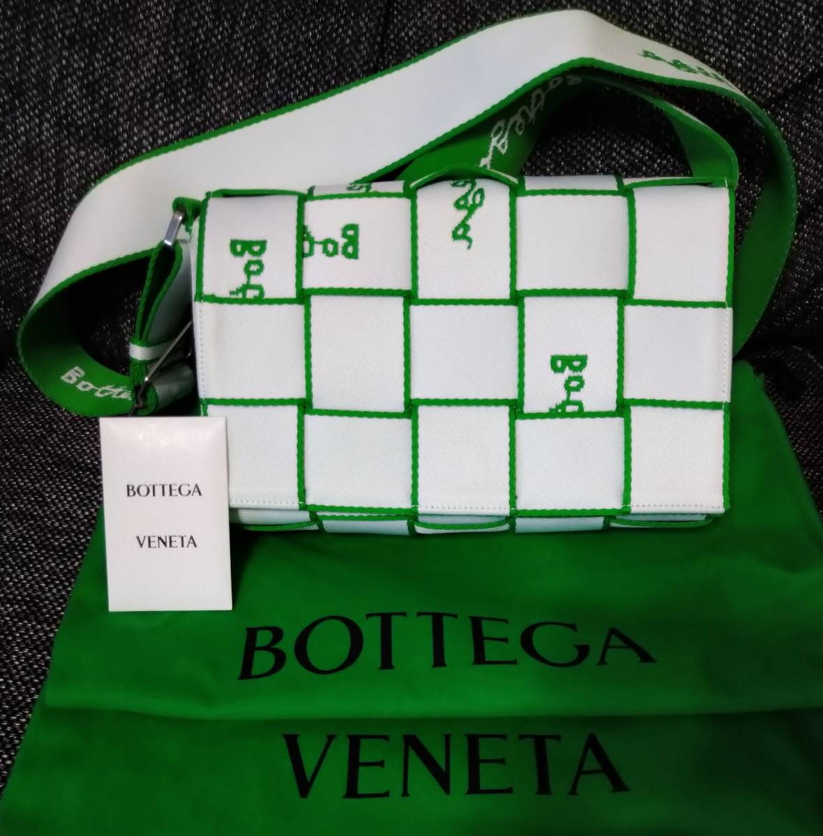 □新品!【稀少なミディアムサイズ◎】BOTTEGA VENETAボッテガ □新品!【稀少なミディアムサイズ◎】BOTTEGA VENETAボッテガ