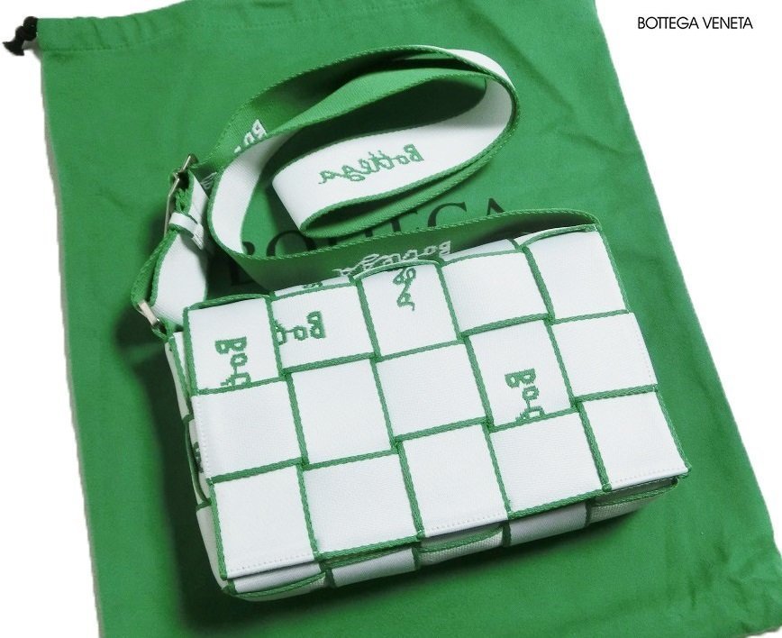 □新品!【稀少なミディアムサイズ◎】BOTTEGA VENETAボッテガ □新品!【稀少なミディアムサイズ◎】BOTTEGA VENETAボッテガ