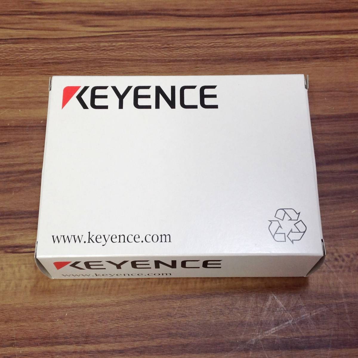 ●【AH-04493】新品未使用品 KEYENCE キーエンス デジタル超音波センサ アンプユニット FW-V20 【レターパックプラス・送料全国520円可】_画像4