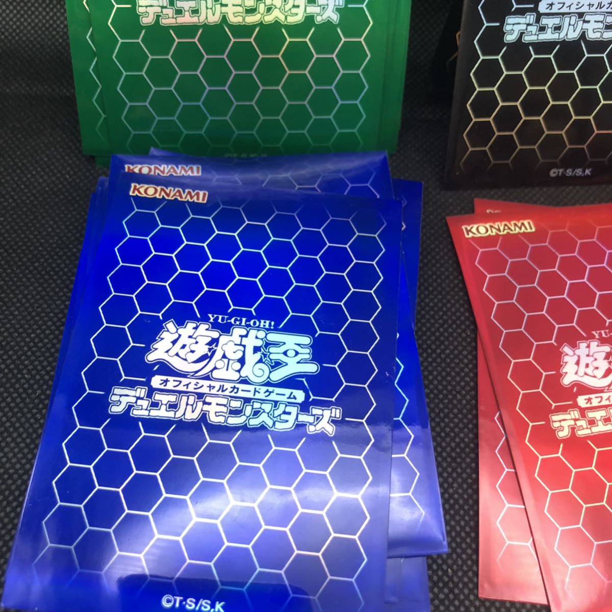 遊戯王 カードスリーブ 青 35枚 緑 19米 黒 22枚 赤 2枚 まとめ