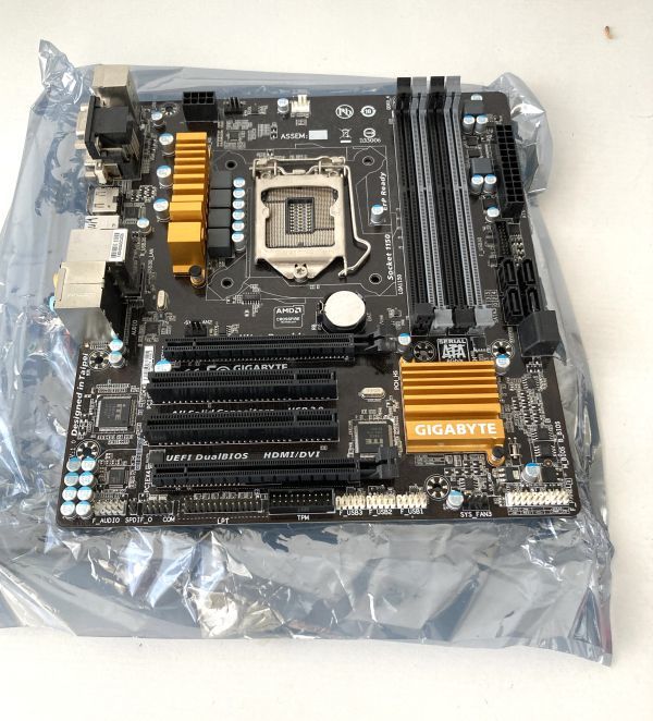 GIGABYTE GA-H97M-D3H マザーボード intel H97 LGA1150 micro ATX スタンダードシリーズ 動作品_画像2