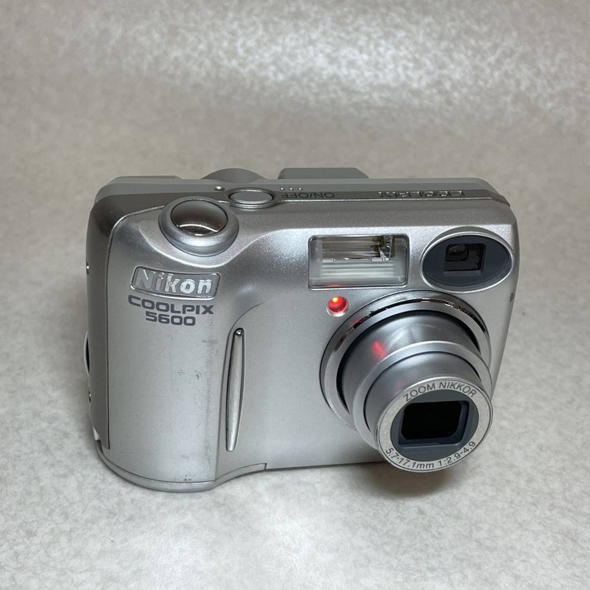 W5-2）Nikon ニコン COOLPIX 5600 コンパクトデジタルカメラ 通電確認済み（122）_画像3