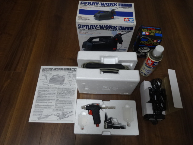 タミヤ　TAMIYA SPRAY-WORK 74520 エアーコンプレッサー　エアーブラシ　純正ACアダプター付き　AIR CAN4200おまけ付き！_画像2