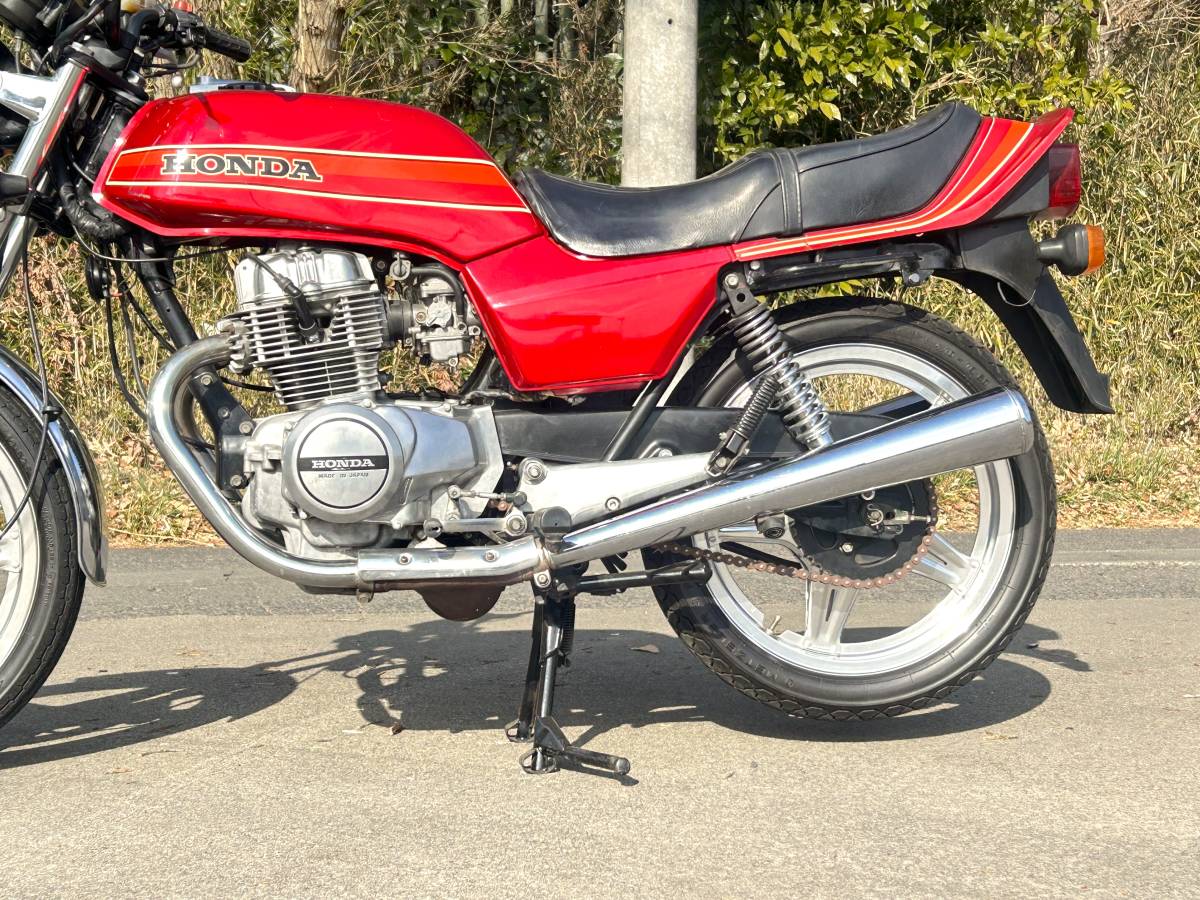 CB250Nホーク レッドカラー ホンダ旧車絶版車 輸入新規 国内登録済 車体綺麗 エンジン/ブレーキ/電装系統正常作動 自賠責保険付 HONDA HAWK_画像3