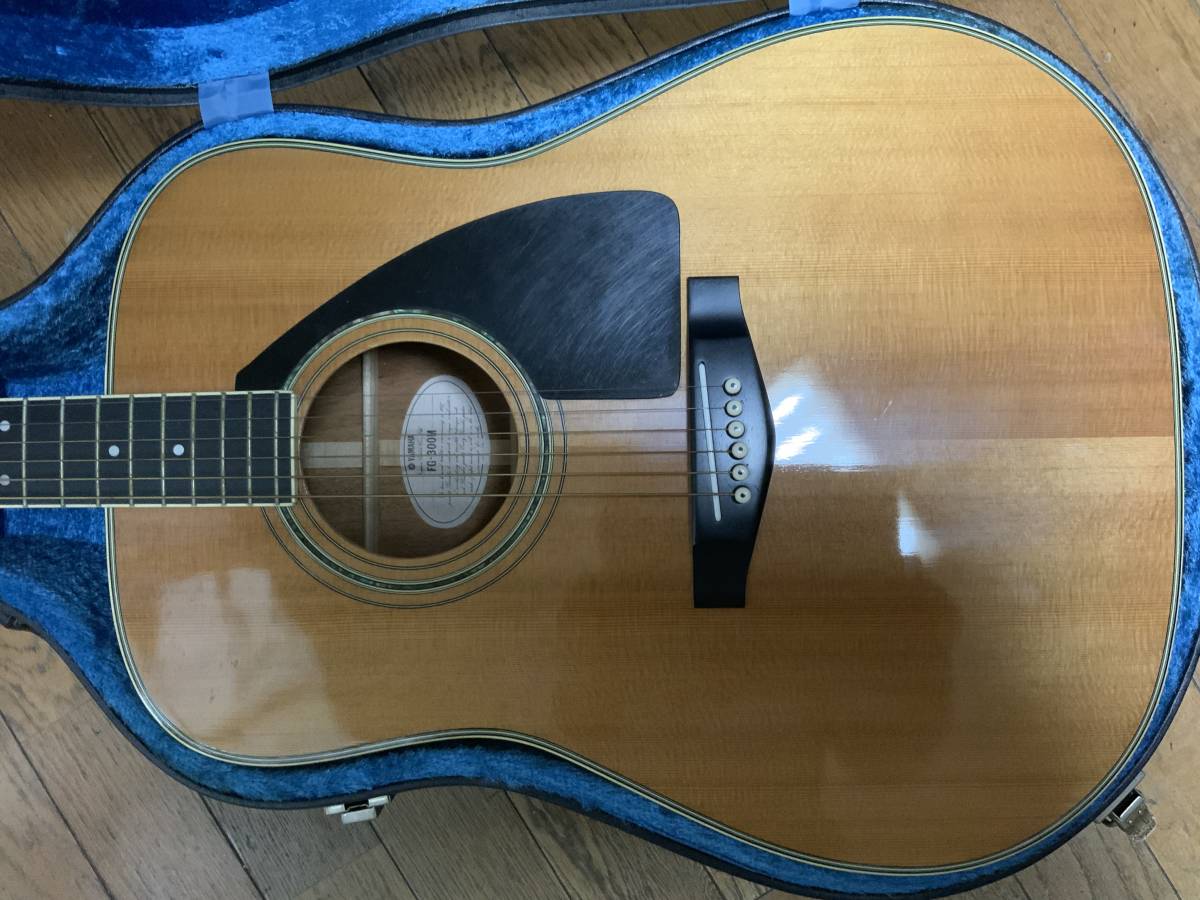 YAMAHA FG-300M アコーステックギター ハードケース付き_画像2