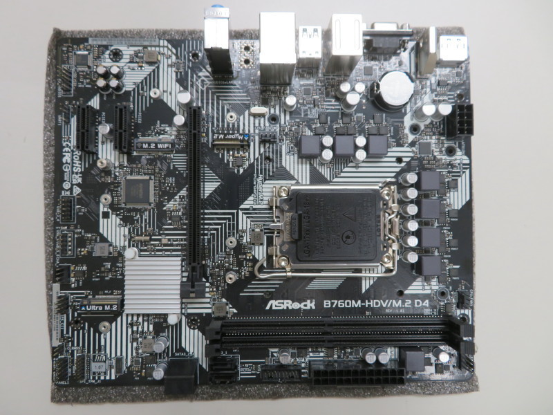 【ほぼ新品】ASRock製　LGA1700マザーボード(13世代対応) B760M-HDV/M.2 D4_画像3