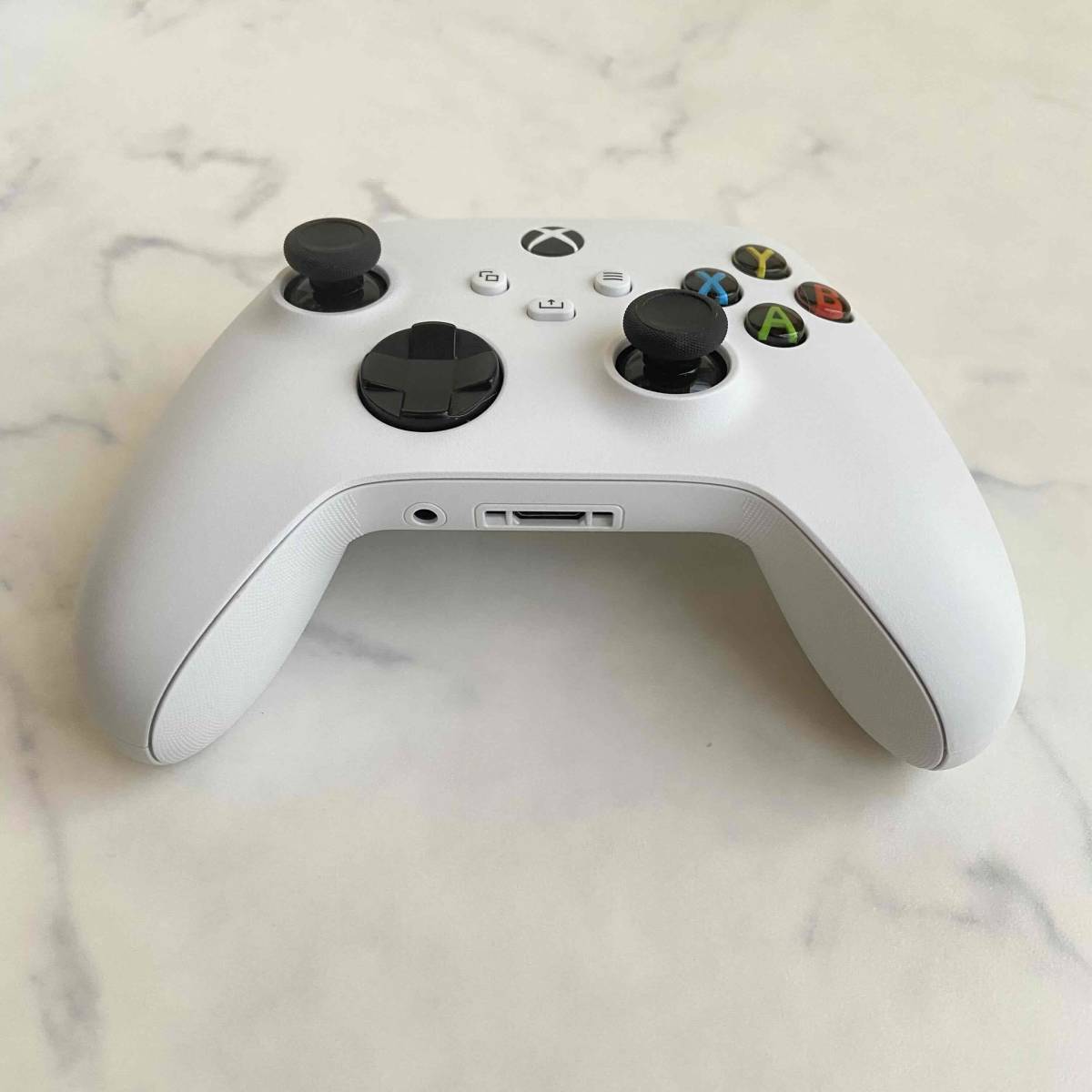 動作確認済み■X-BOX ワイヤレスコントローラー ROBOT WHITE■Microsoft■福村出版■定価7,128 円■ゲームパッド■外箱取扱説明書付き_画像5