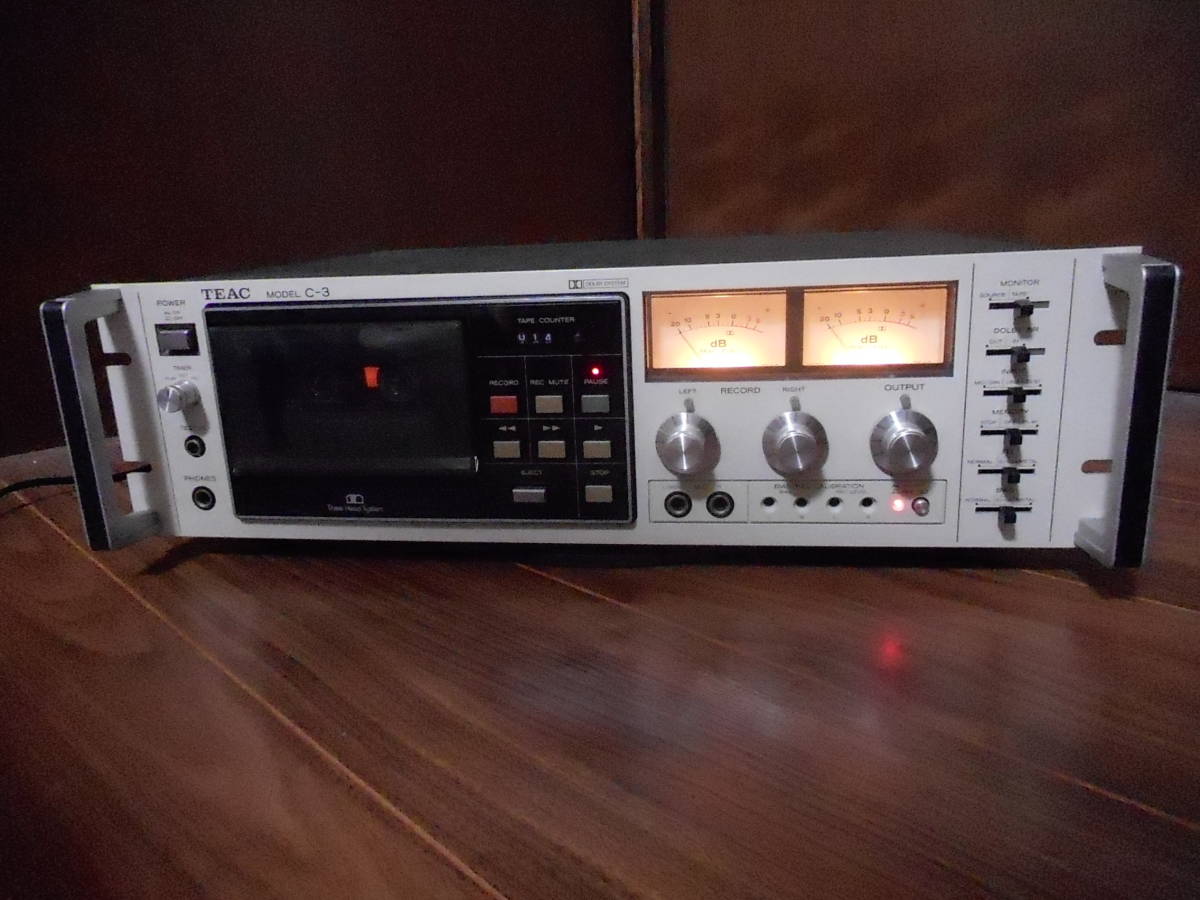 【動作品】　TEAC　ティアック　C-3　ベルト交換済み　ハンドルと取説書（コピー）付　年数が経過しているのでジャンク_画像1