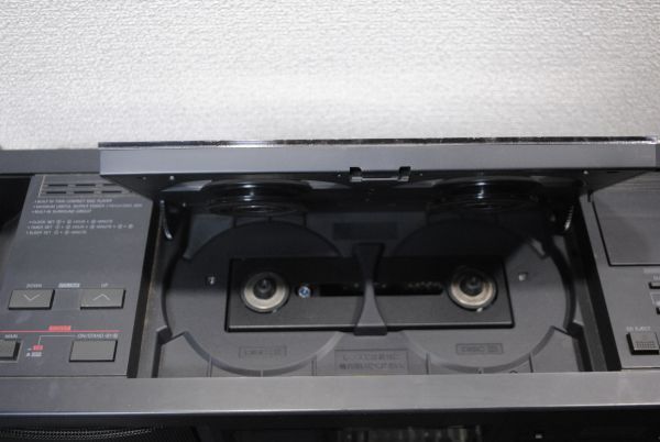 SHARP シャープ QT-83CD リモコンあり ラジカセ CDはエラー表示 カセットは作動はしましたが音が出ない rajioは音出ました ジャンク_画像7