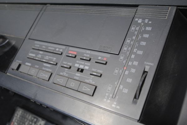 SHARP シャープ QT-83CD リモコンあり ラジカセ CDはエラー表示 カセットは作動はしましたが音が出ない rajioは音出ました ジャンク_画像6