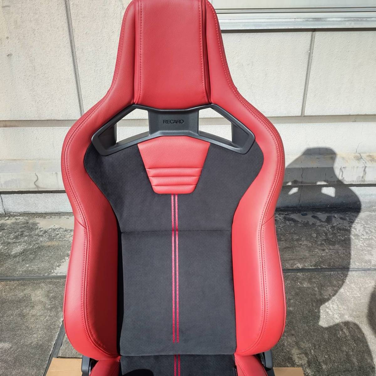  витрина выставленный товар RECARO SPORTSTER CL210H RED BLACK #81-111.11.606-2 для водительского сиденья правый для сиденья надеты сиденье сенсор нет SBR нет 