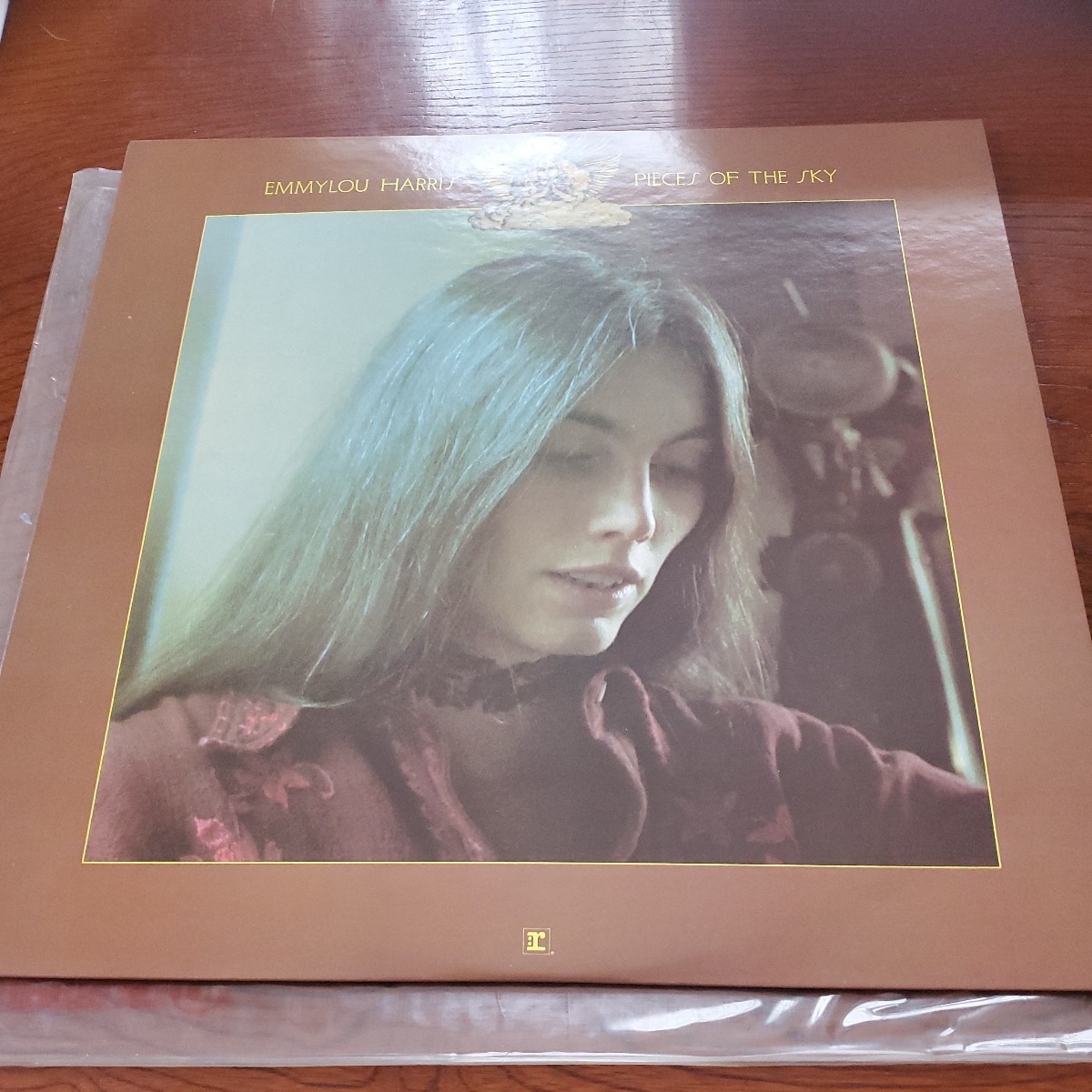 【64】LPレコード　EMMYLOU HARRIS PIECES OF THE SKY　　【80サイズ】_画像1