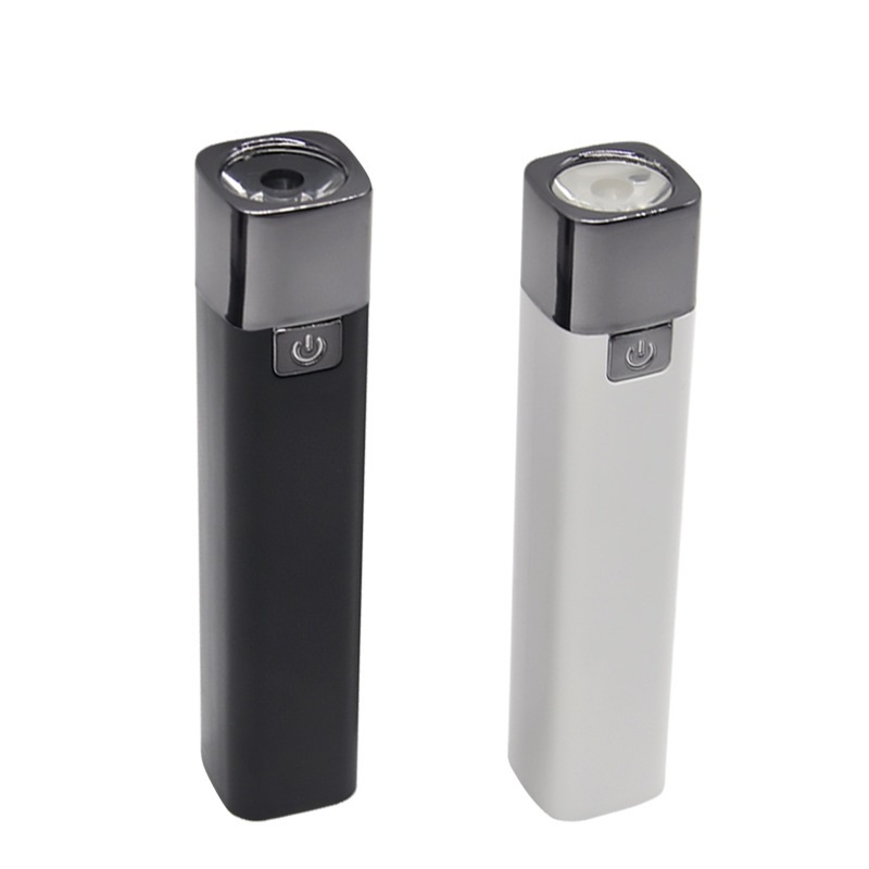 ２本セット　新品未使用　送料込み　USB充電式　充電ケーブル付属 コンパクト　LED懐中電灯型　ハンディライト　小型　超軽量　携帯便利
