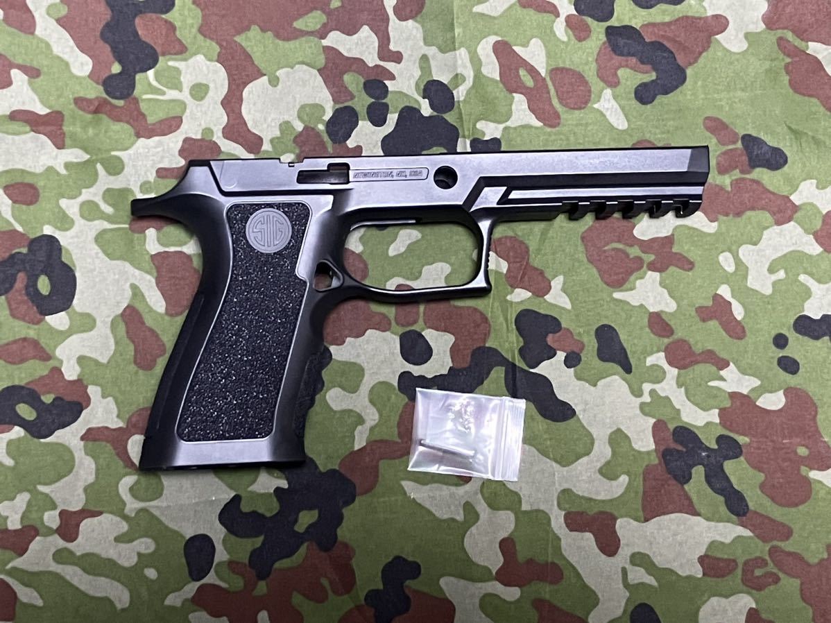 新品未使用 Bomber Airsoft SIG P320 X シリーズ VFC M17 M18 GBB カスタムポリマーフレーム フルレイルサイズ ブラック NOVA互換 グリップ_画像2