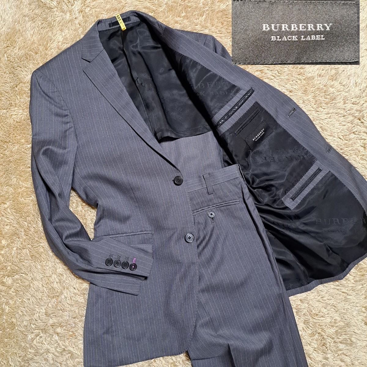 美品　バーバリー ブラックレーベル　BURBERRY BLACK LABEL　セットアップ　スーツ　ビジネス　背抜き　グレー系　ストライプ 裏地総文字