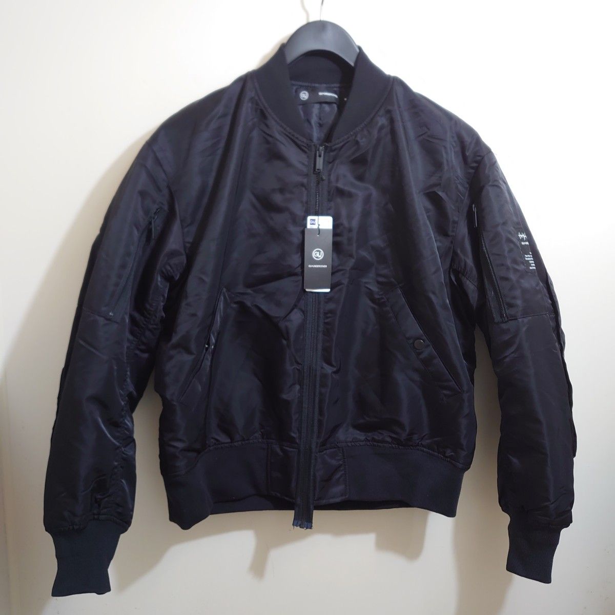 新品未使用 GU × UNDERCOVER MA-1 ブラック size M|Yahoo 新品未使用 GU × UNDERCOVER MA-1 ブラック size M|Yahoo