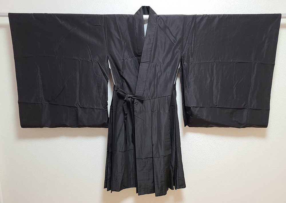 09) 浄土宗 大住法衣店 黒衣 冬用 僧侶仏教仏具法衣袈裟装束制服 09) 浄土宗 大住法衣店 黒衣 冬用 僧侶仏教仏具法衣袈裟装束制服
