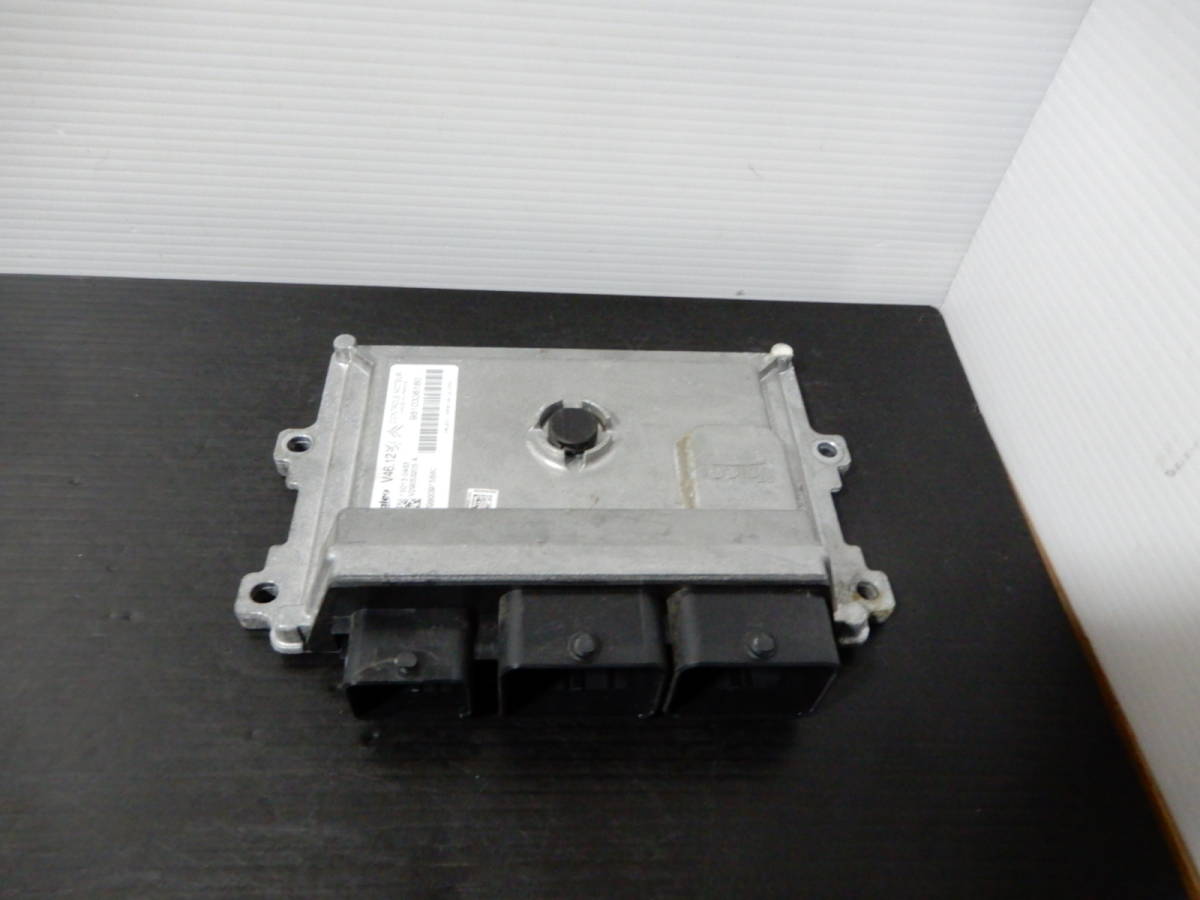  Peugeot 208 engine computer - used p168906 J4