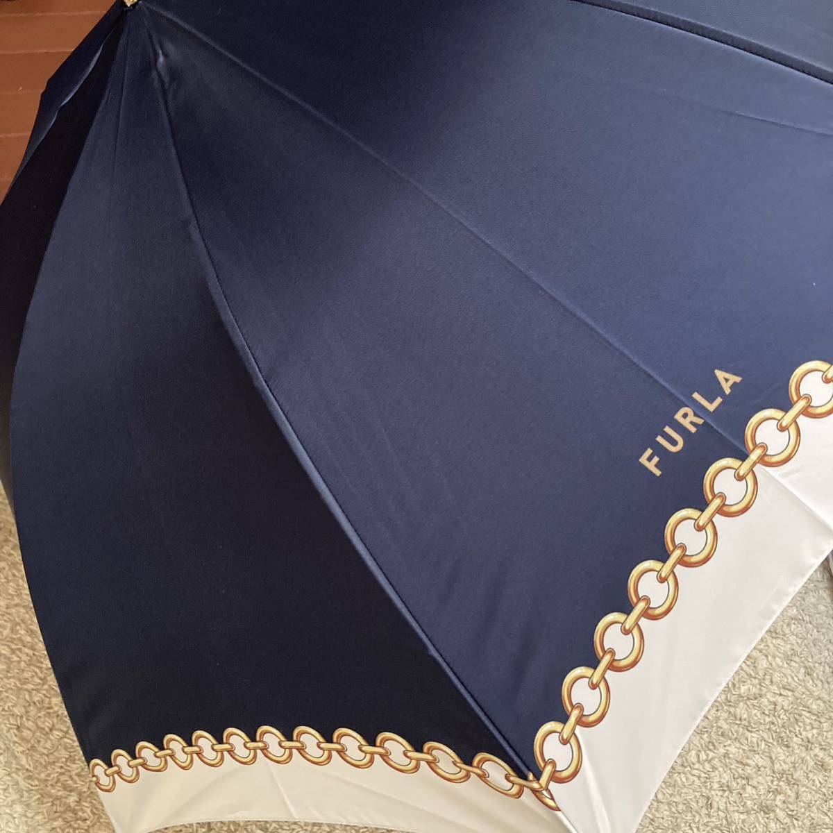 送料無料　訳あり　新品　日本製　FURLA フルラ　UV機能付き　レディース　長傘　雨傘　ネイビー