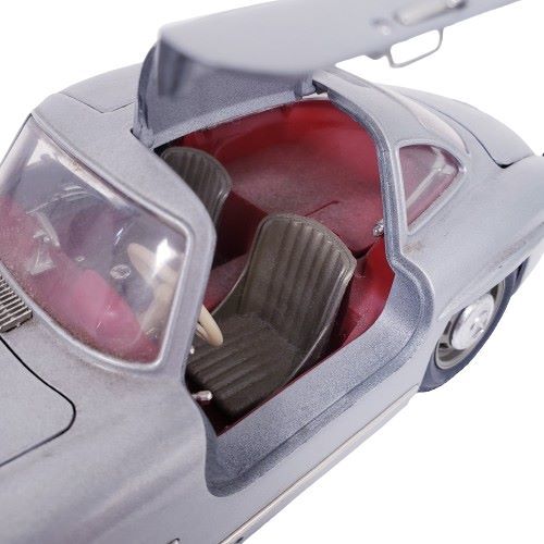 【Burago/ブラーゴ/モデルカー】MERCEDES 300 SL 1954/メルセデス・ベンツ 300 SL 1954年 1/18スケール イタリア製 ミニカー★5312_画像5