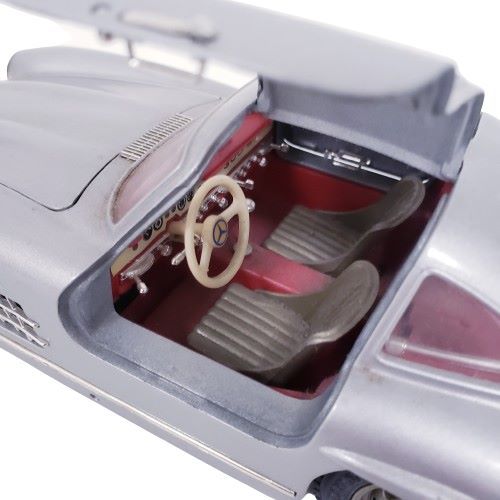 【Burago/ブラーゴ/モデルカー】MERCEDES 300 SL 1954/メルセデス・ベンツ 300 SL 1954年 1/18スケール イタリア製 ミニカー★5312_画像4