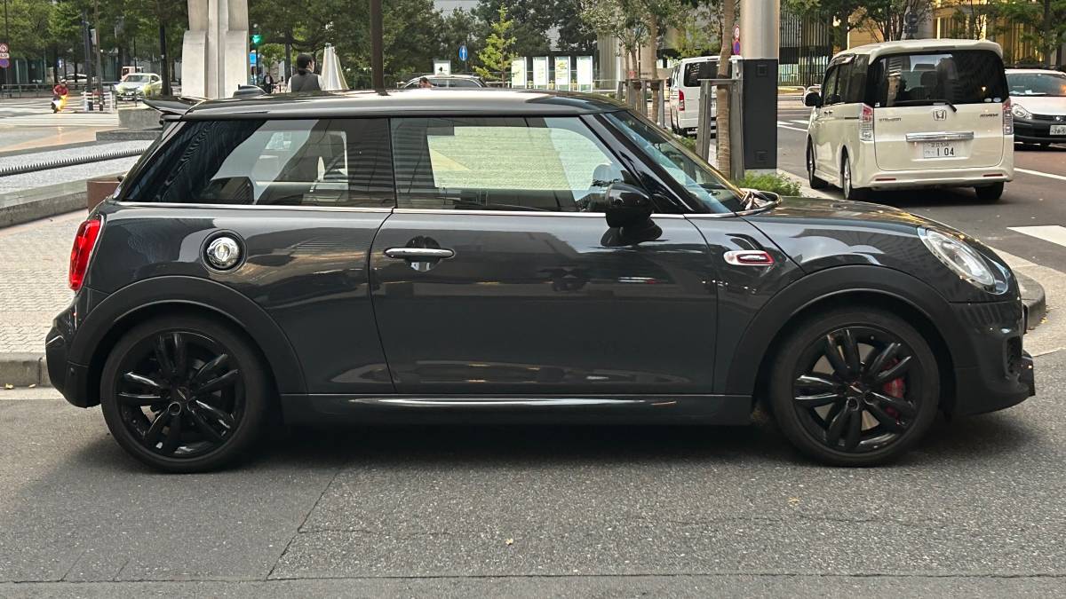 MINI JCW ジョンクーパーワークス 3ドア 走行8.1万km グレー　車検1年_画像2