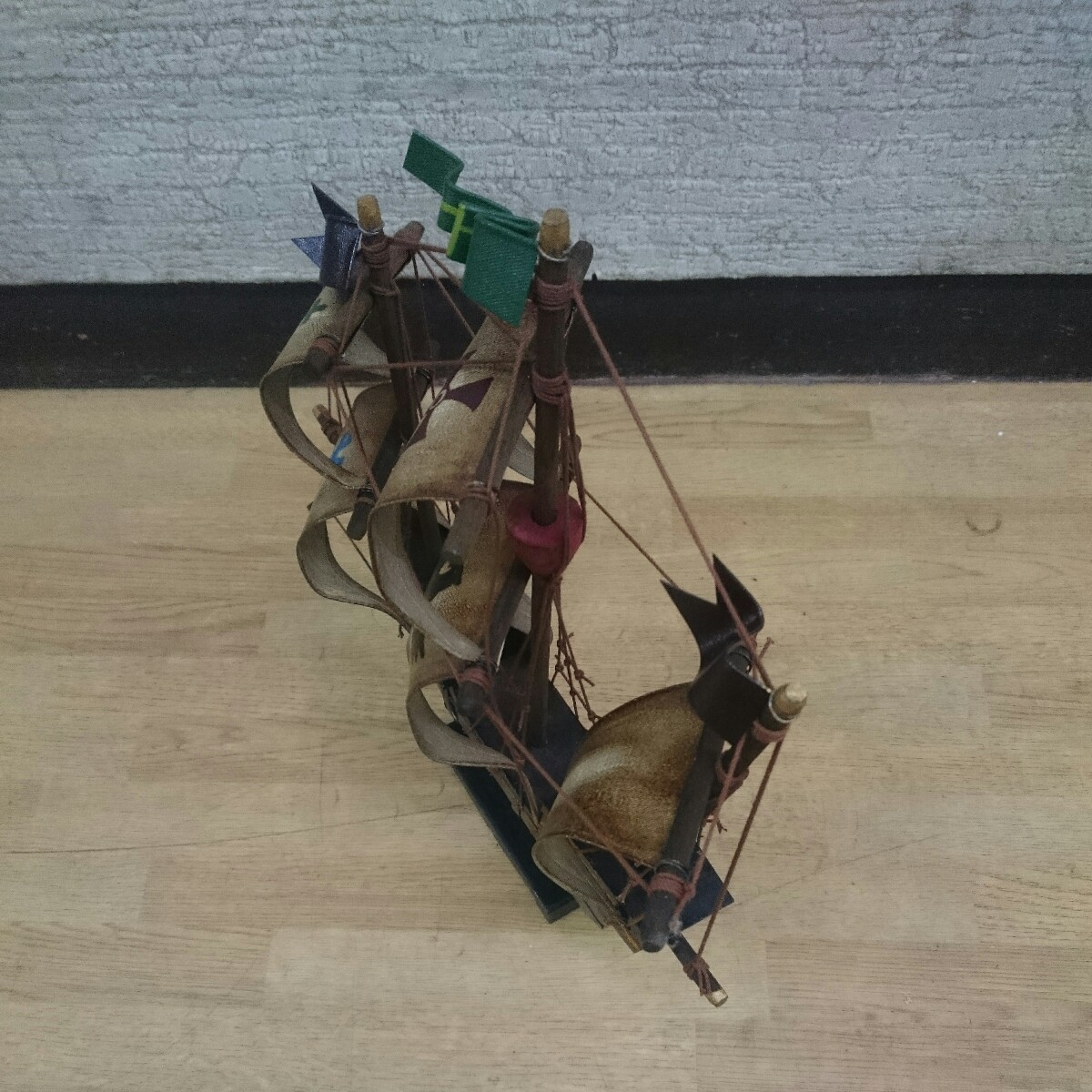 013114 木製 帆船 置物 Santa Maria 帆船模型_画像6