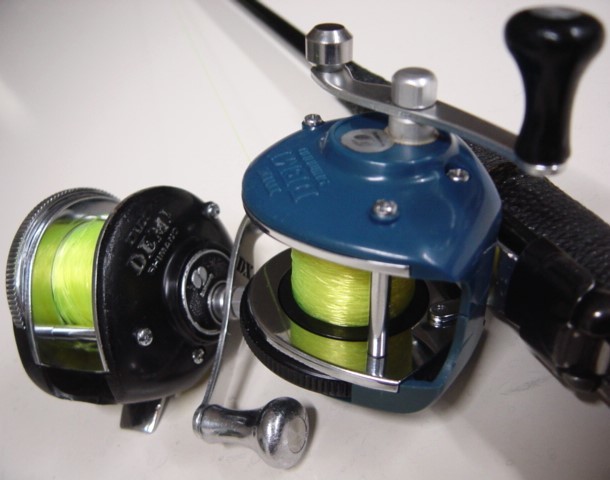 ■Shimano DUX DEMI ２台■黒デミと青デミ_画像1