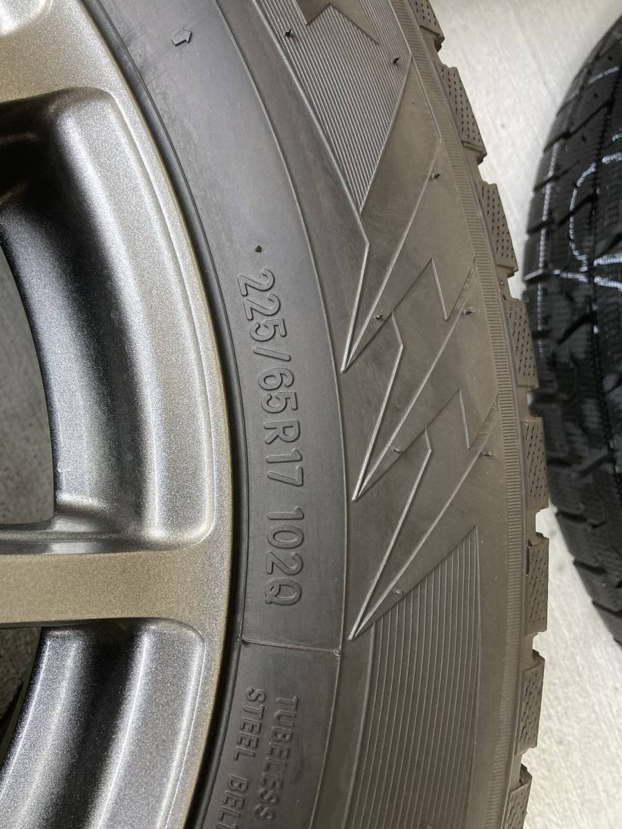 スタッドレスタイヤ　トーヨー　ウィンタートランパスTX　225/65R17　2022・2016年製_画像6