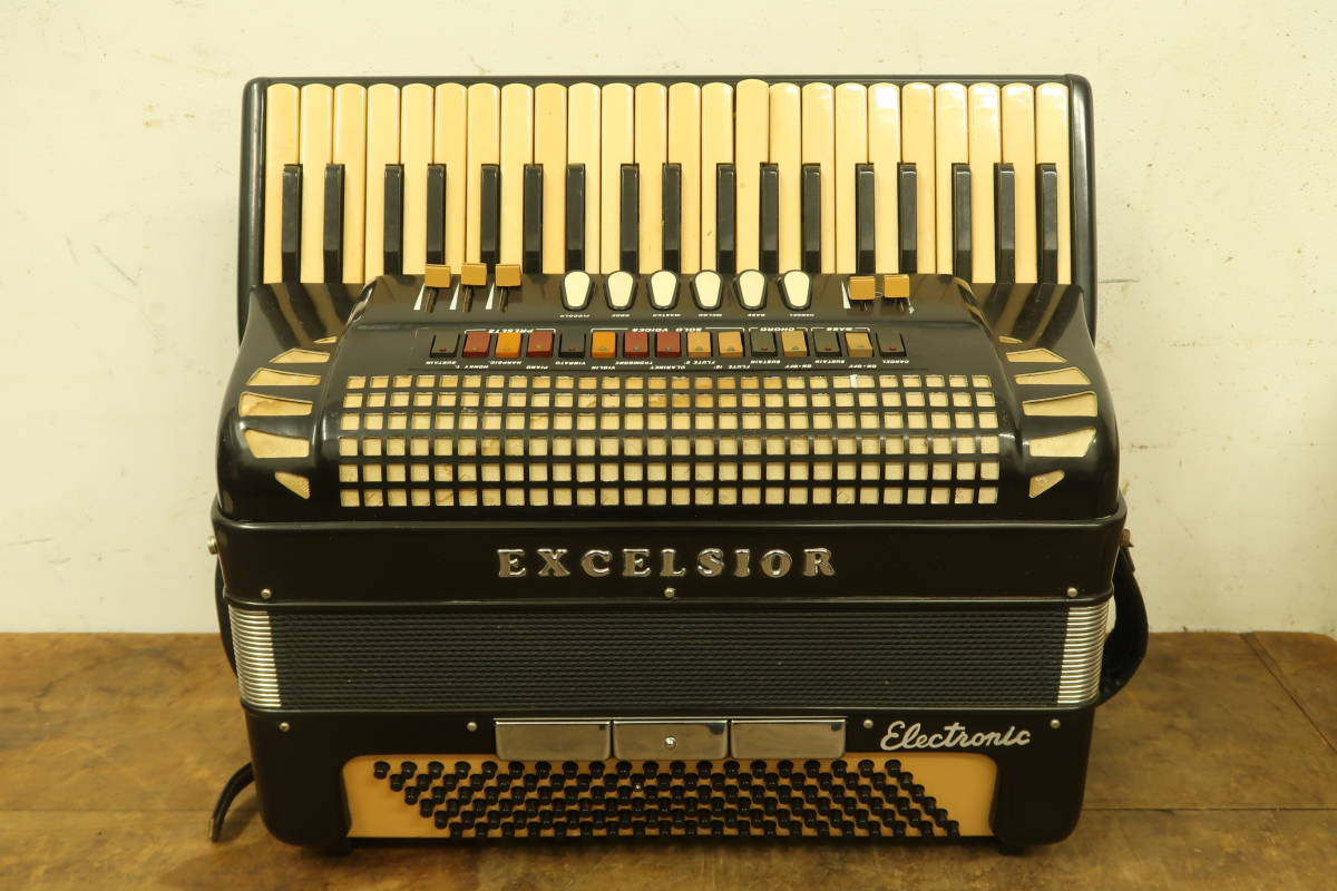 中古 EXCELSIOR エキセルシャ― アコーディオン Electronic ペダル ハードケース付き ジャンク扱い_画像3