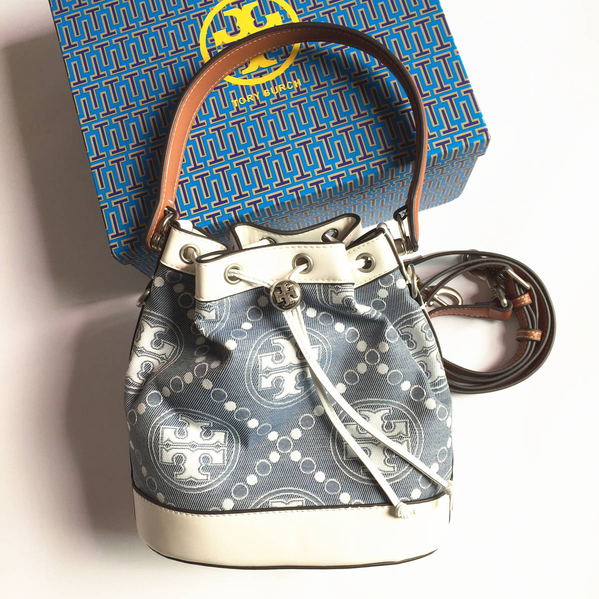 ☆新品☆TORY BURCH/トリーバーチバッグ バケットバッグ トートバッグ ショルダーバッグ 2WAYバッグ 箱あり アウトレット品_画像1