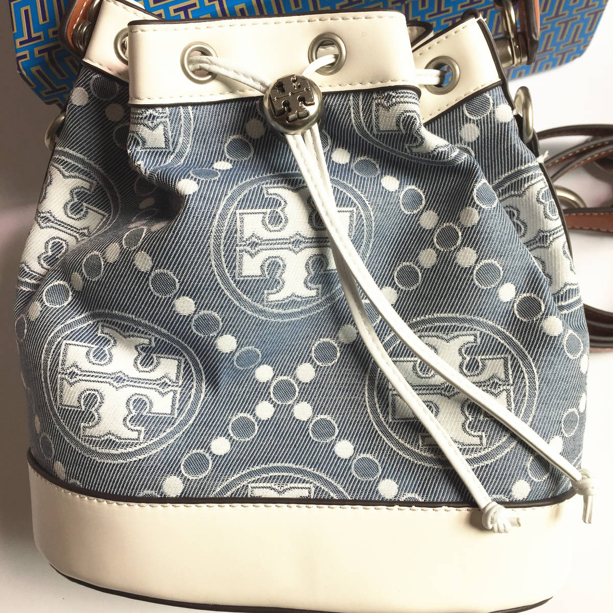 ☆新品☆TORY BURCH/トリーバーチバッグ バケットバッグ トートバッグ ショルダーバッグ 2WAYバッグ 箱あり アウトレット品_画像3