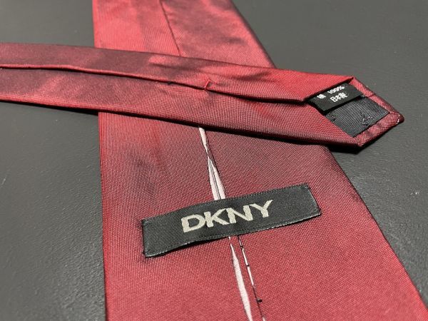【超美品】DKNY ダナキャラン ストライプ柄 ネクタイ 3本以上送料無料 ワインレッドの画像2