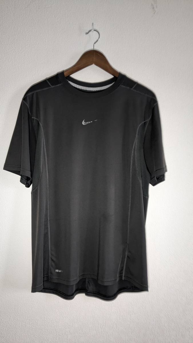 ナイキ　Tシャツ　NIKE　激レア